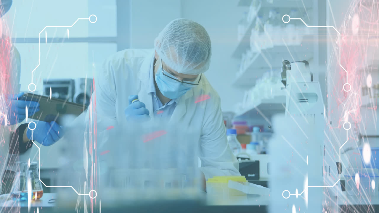 animación del procesamiento de datos sobre un científico caucásico en el laboratorio