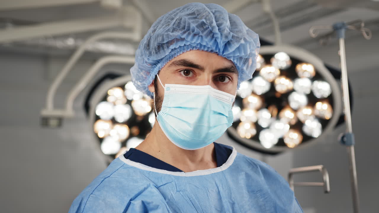 cirujano en quirófano