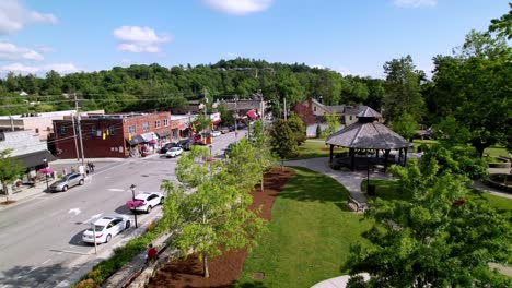 Aerial-Pullout-over-the-Park,-Blowing-Rock-North-Carolina,-Blowing-Rock-NC