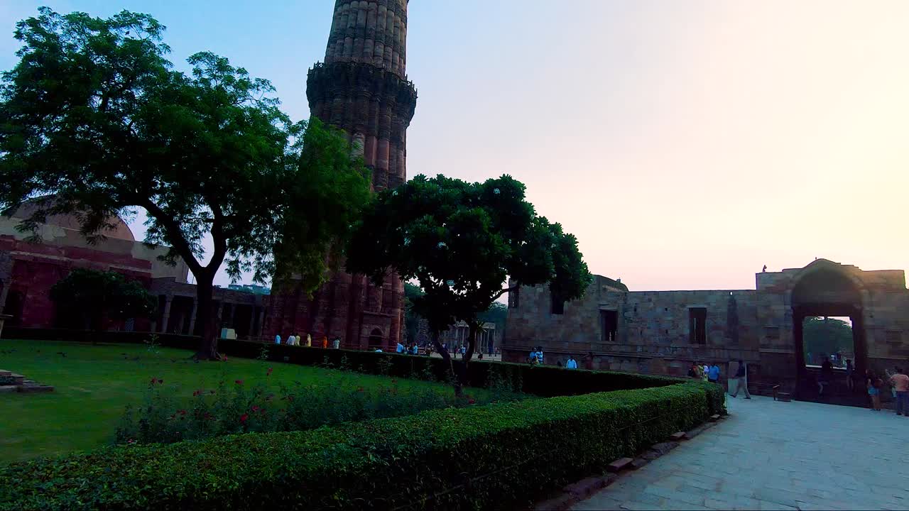 the Qutub Minar Complex is dominated by the early thirteenth century stone tower, towering above the horizon. It was once part of the first urban complex in Delhi.