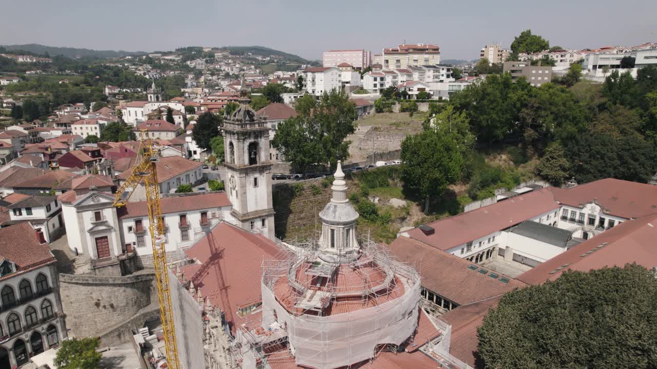 torre de la igreja de sao goncalo, iglesia y monasterio de amarante, portugal