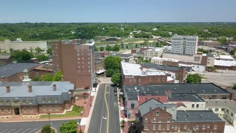 Aéreo-Alto-Por-Encima-De-Danville-Virginia