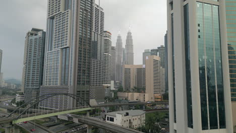 Bukit-Bintang-Am-Frühen-Abend-In-Kuala-Lumpur-Malaysia-Drohnenaufstieg