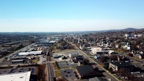 Aéreo-Muy-Por-Encima-De-Morristown-Tennessee