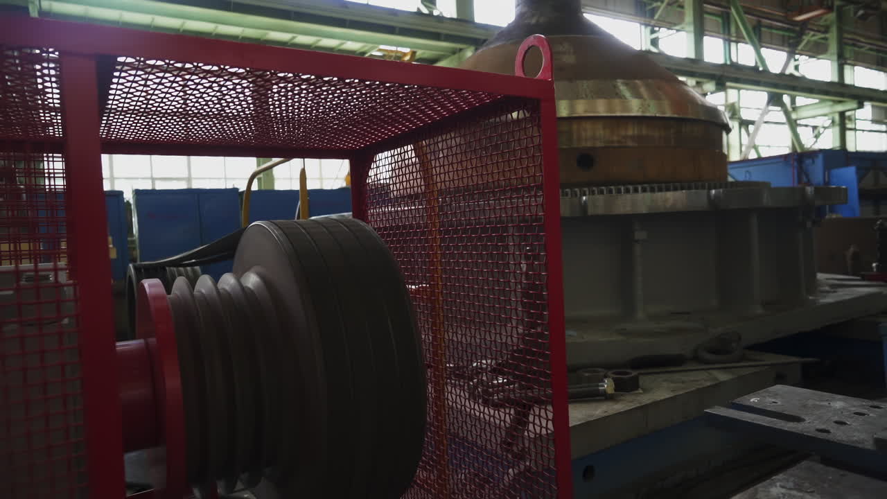 máquinas industriales en una instalación de fabricación