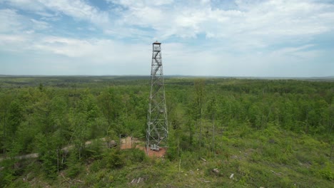 The-Mountain-Fire-Lookout-Tower,-located-in-Mountain,-Wisconsin-was-erected-by-the-Mountain-CCC-and-completed-in-1935