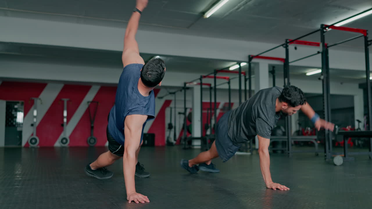 스포츠, 개인 트레이너 및 사람들과 함께 보드