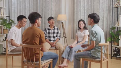 그룹 토론에서 십대