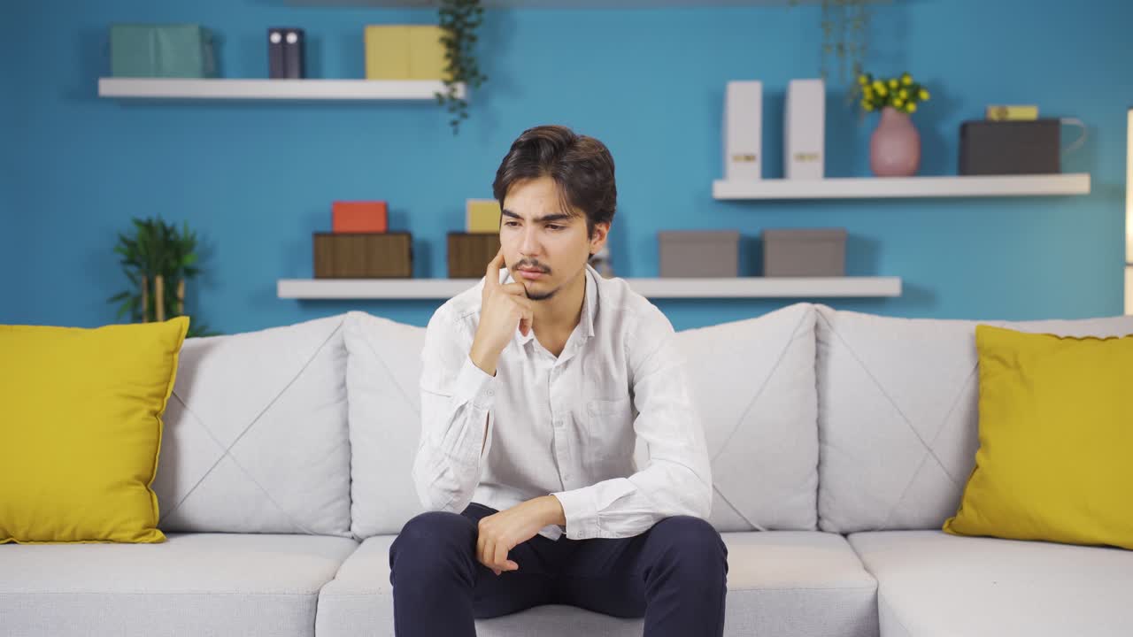 의심스러운 사람이 생각하죠.