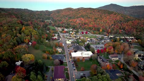 banner-elk-nc,-north-carolina-fall-aerial-push-in