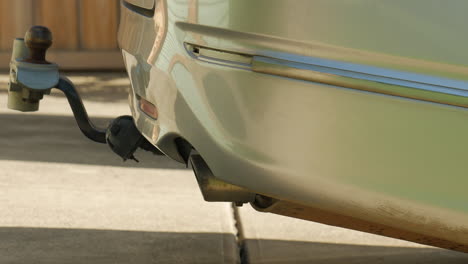 Car-reversing-into-a-driveway