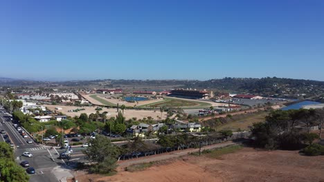 Drone-shot-of-the-Del-Mar-horse-racetrack-in-San-Diego,-America