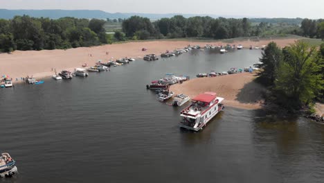cala de fiesta en el río mississippi