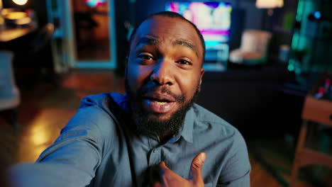 internet star films himself, pov shot