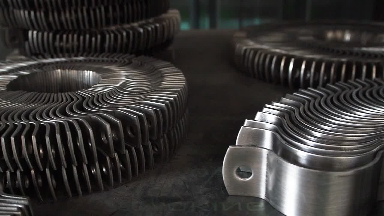 브래킷, 버팀대, 창고에 쌓여 있음