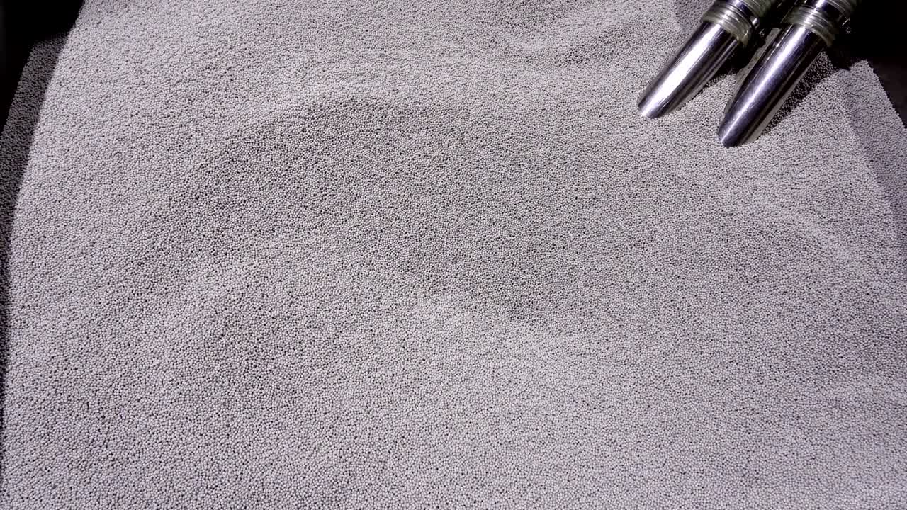 플라스틱 생산 산업을위한 컨테이너에서 펠을 흡수했습니다.