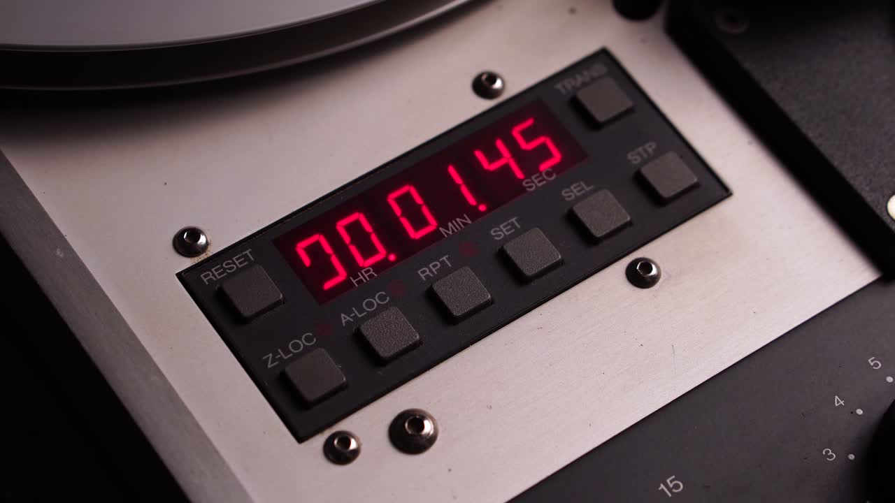 프로페셔널 마그네토폰의 카운터, 회전 및 릴-투-릴 테이프 재생