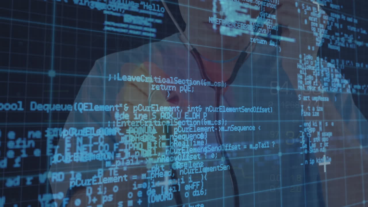 Animasjon av databehandling på digital skjerm over en kaukasisk mannlig lege med stetoskop