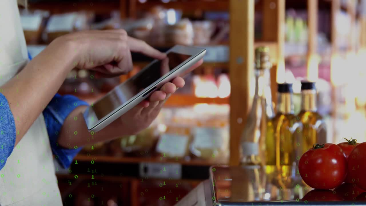 Barista che tocca lo schermo del tablet e scorre il menu degli ordini di pasticceria mentre un overlay di dati verde si muove