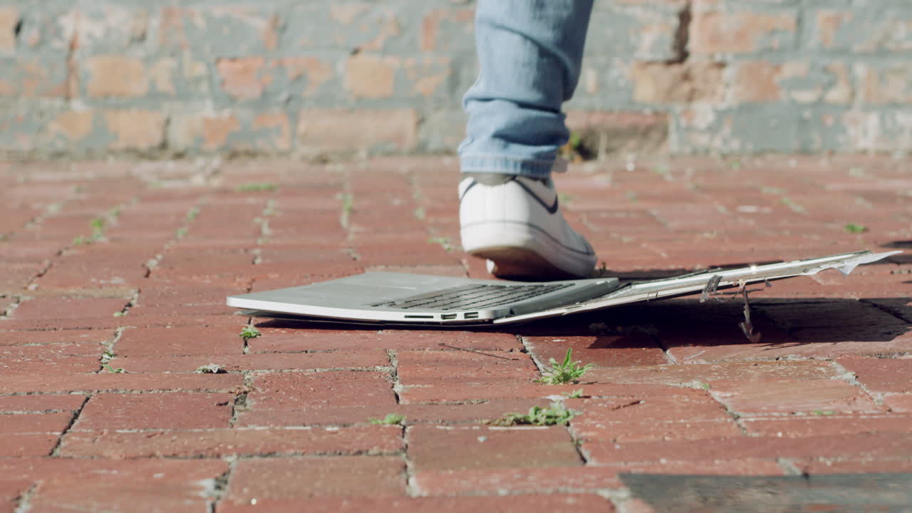 I've had it with this laptop!