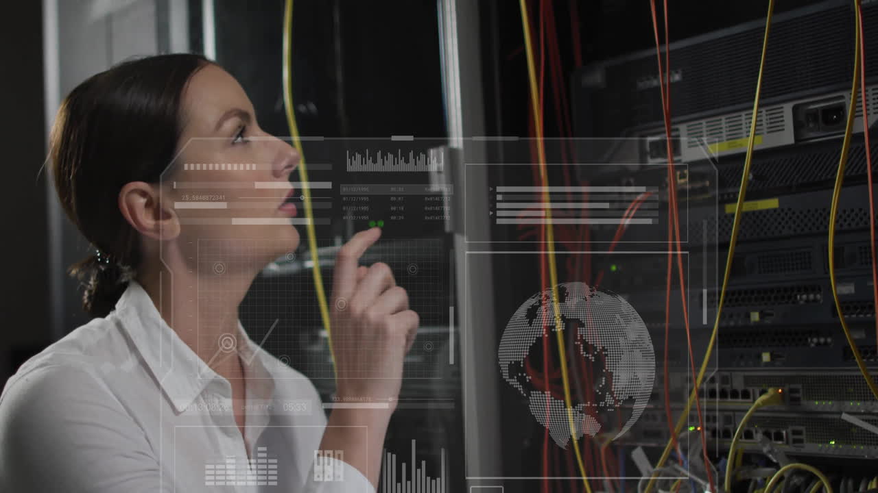 análisis de datos y conexiones de red, mujer con animación de interfaz digital
