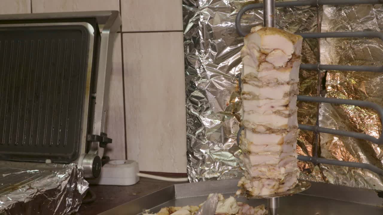 кулинарная кухня shawarma кебаб мясо на плюю арабский острый соус