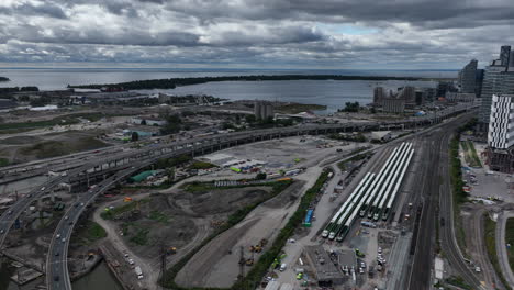 Tráfico-De-Toronto-En-El-Centro-De-La-Ciudad-Aérea