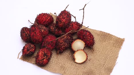 Top-view-of-lychee-isolated-on-white-background