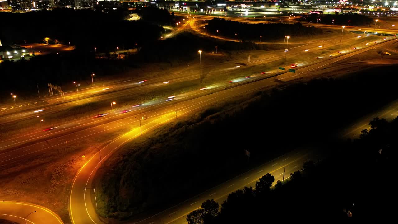 lapso de tiempo carretera ciudad de quebec en la noche