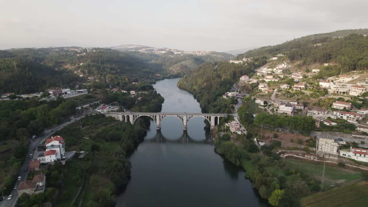 Ponte Duarte Pacheco, Fiume Tâmega, Entre-os-rios, Portogallo