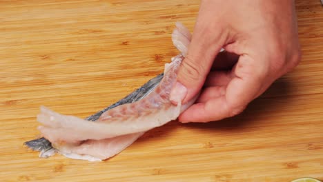 fish filleting steps