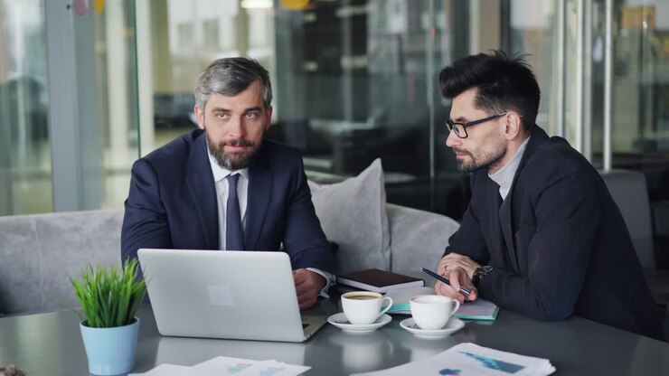 Business Meeting in Cafe