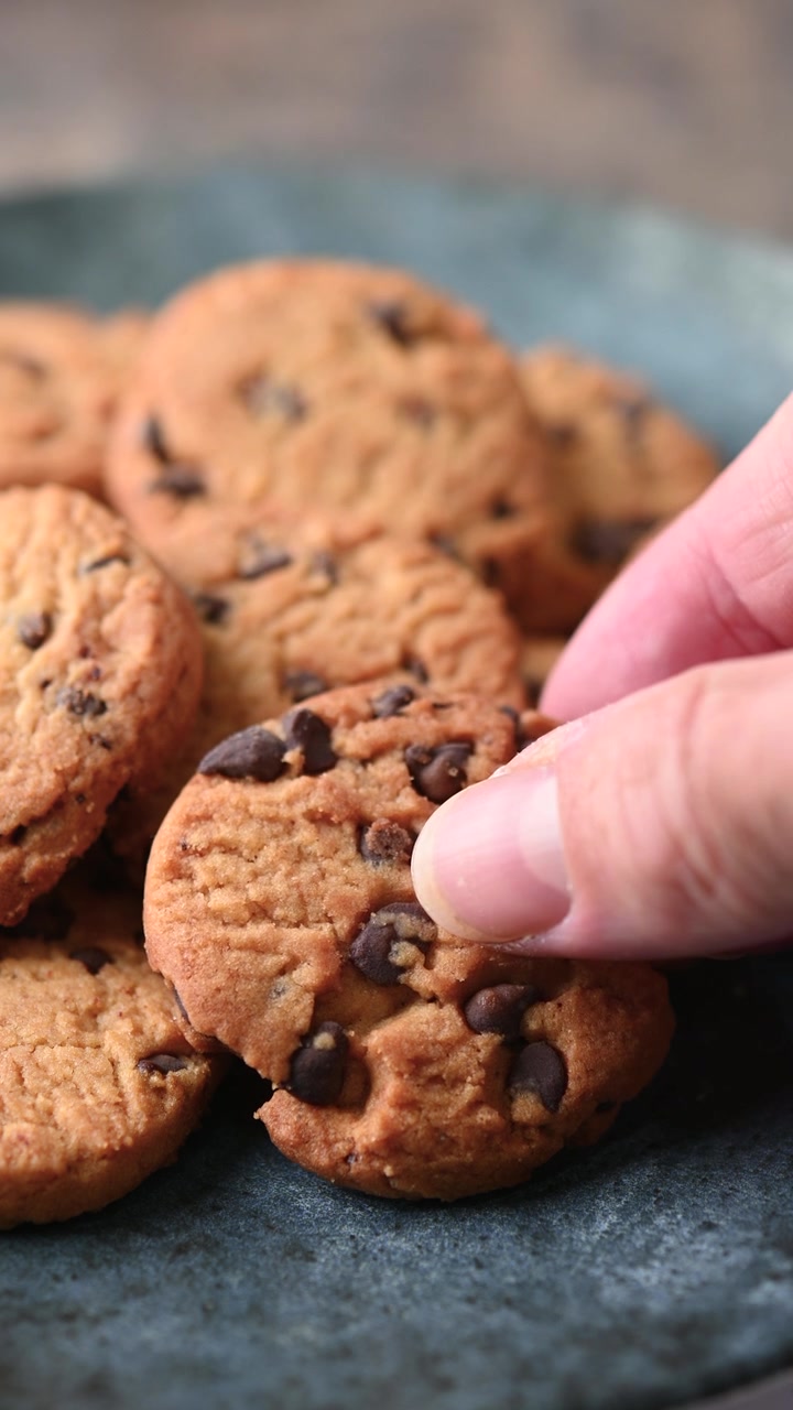 Galletas de chispas de chocolate al horno
