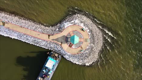 Aerial-top-down-shot-of-the-gazebo-on-the-jetti-at-Lighthouse-Landing-in-Grand-Rivers,-Kentucky