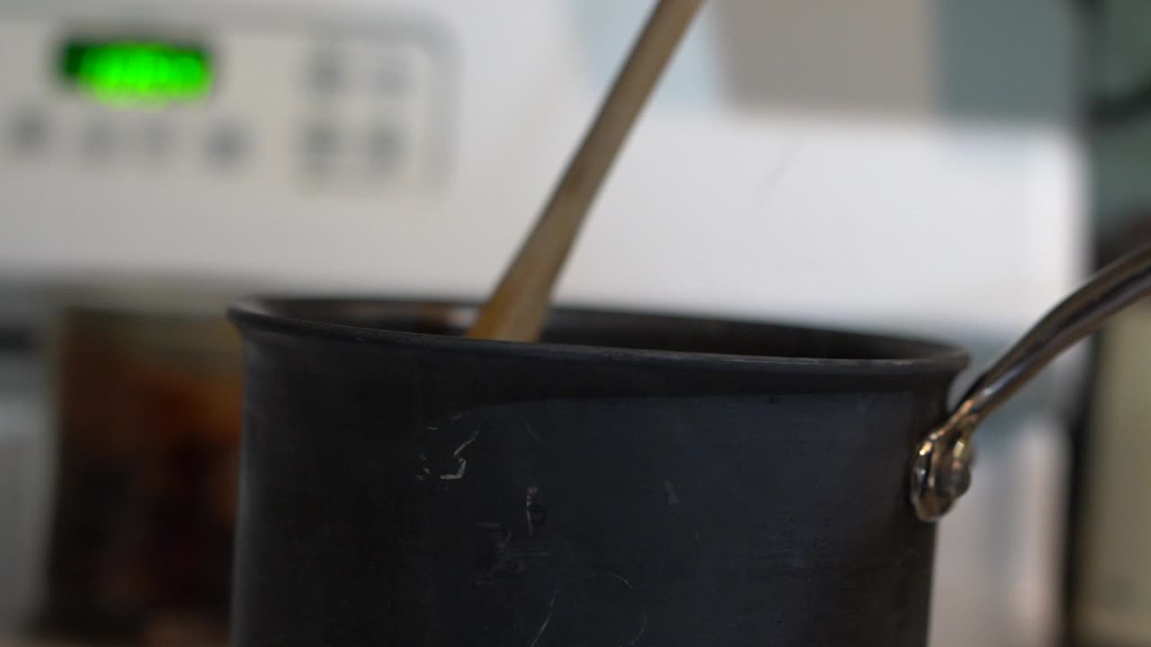 스토브에서 파스타 만들기