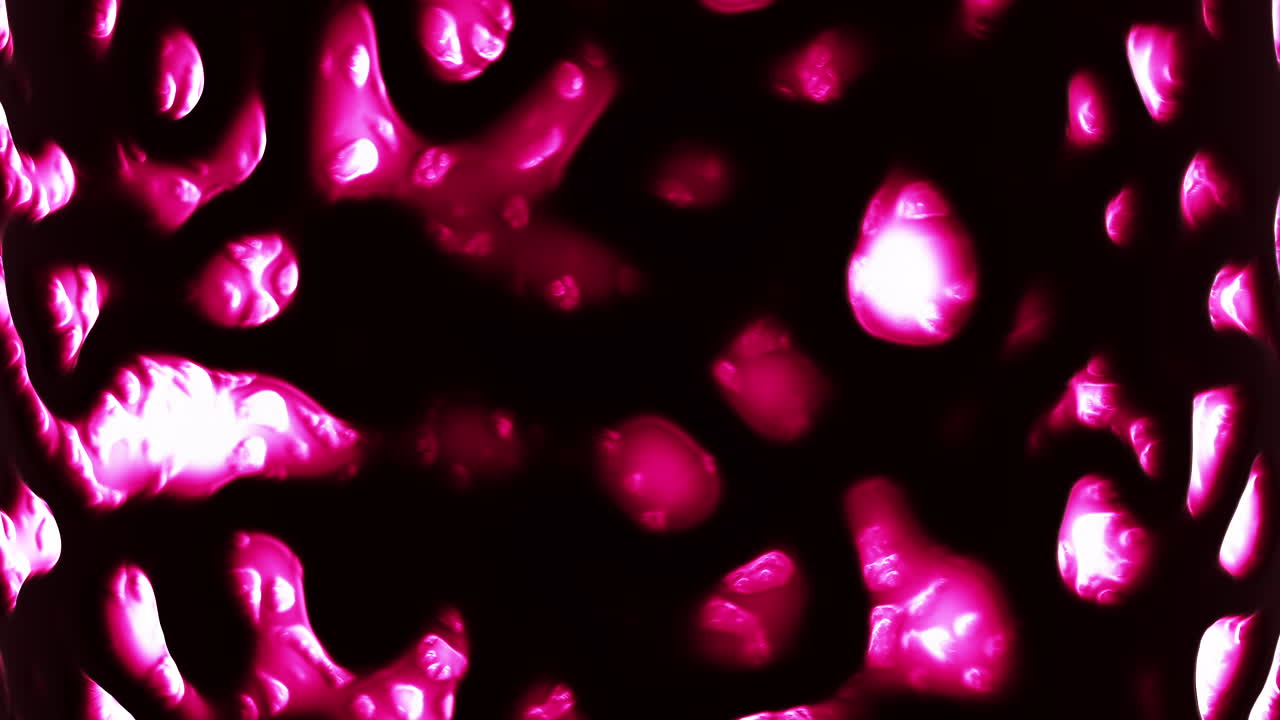 Dynamiske abstrakte optagelser af levende lyserøde flydende former, der danner en organisk, cellulær tekstur på en mørk baggrund, ideel som en moderne sci-fi baggrund, overlay eller motion design-element.