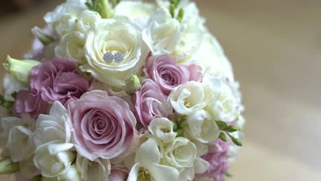 rustic rose bouquets for brides