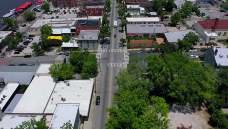 Zumbando-Sobre-El-Distrito-Histórico-De-Wilmington,-Carolina-Del-Norte