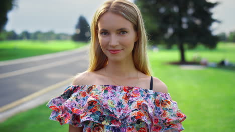 smiling woman posing outdoor