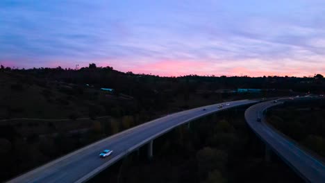 Autopista-San-Luis-Rey-Al-Atardecer