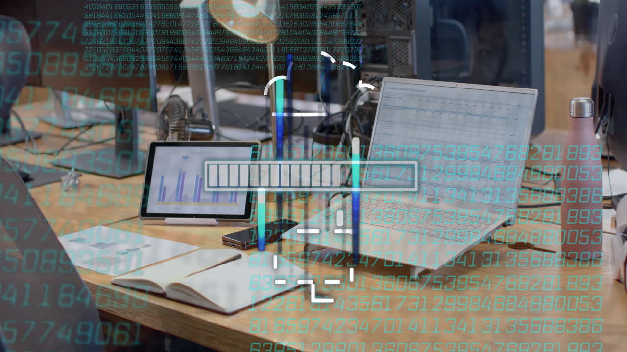 animación de procesamiento de datos digital sobre el escritorio de la oficina con portátiles y gráficos