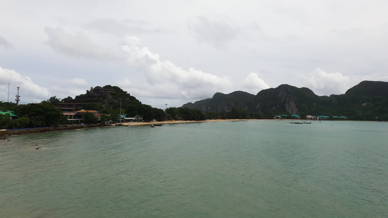 태국 크라비 지방의 코 피 피 섬의 공중 파노라마 뷰 동남아시아 여행 휴가 목적지