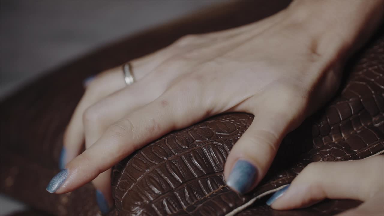 reparación y artesanía del cuero