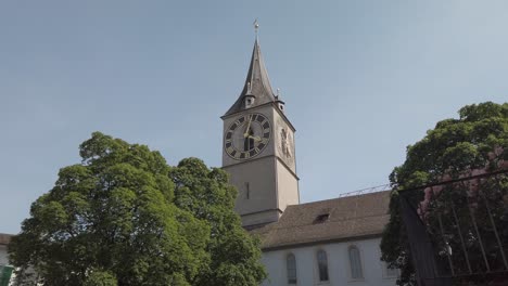 famosa iglesia de san pedro en zurich
