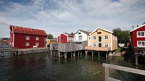 Alte-Farbige-Häuser-In-Mosjoen-Norwegen