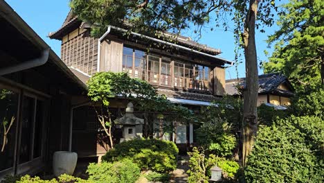 hirotsu house: japanese-style house of sinheung-dong in gunsan city, south korea - tilt up reveal