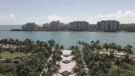 low flight over south pointe park, miami to government cut channel