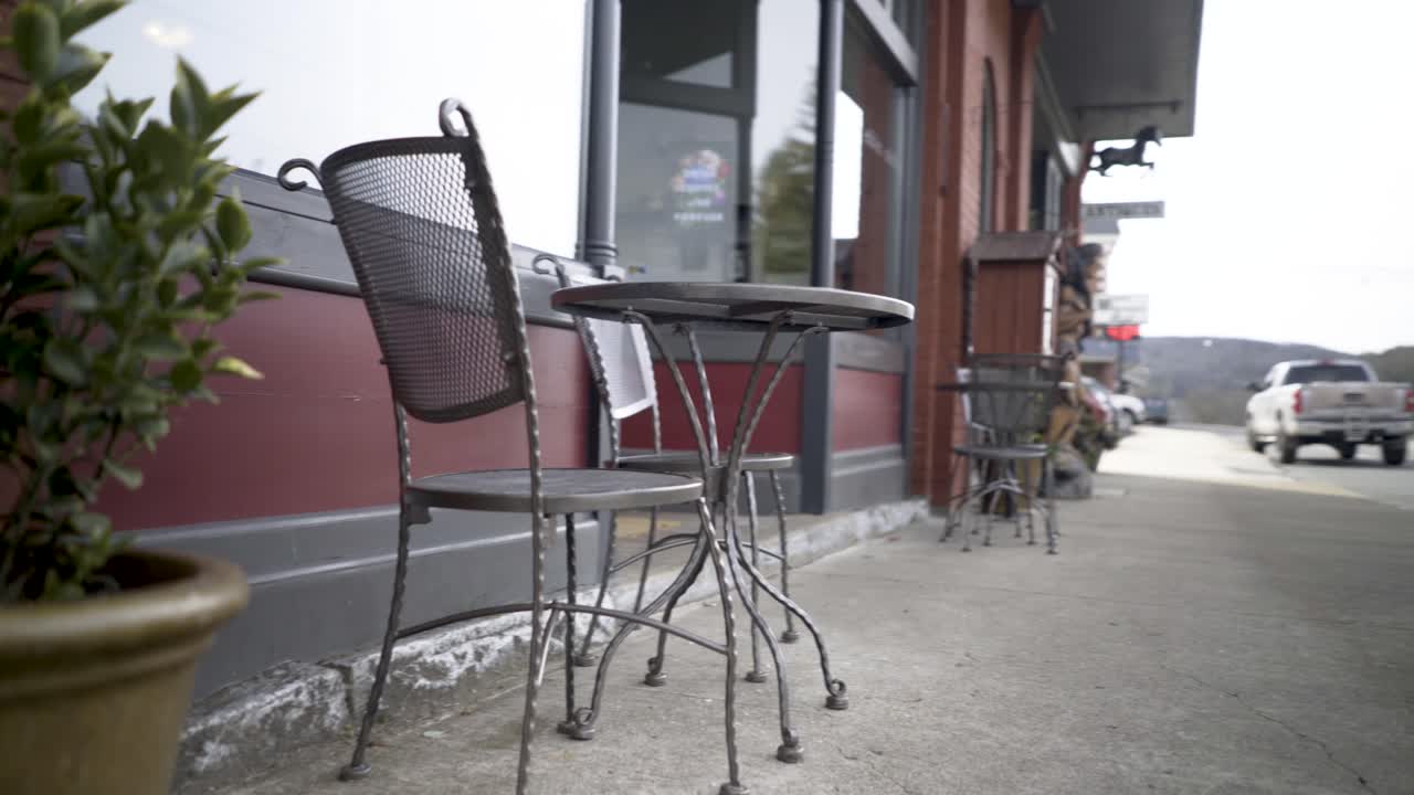 Outdoor Cafe Seating