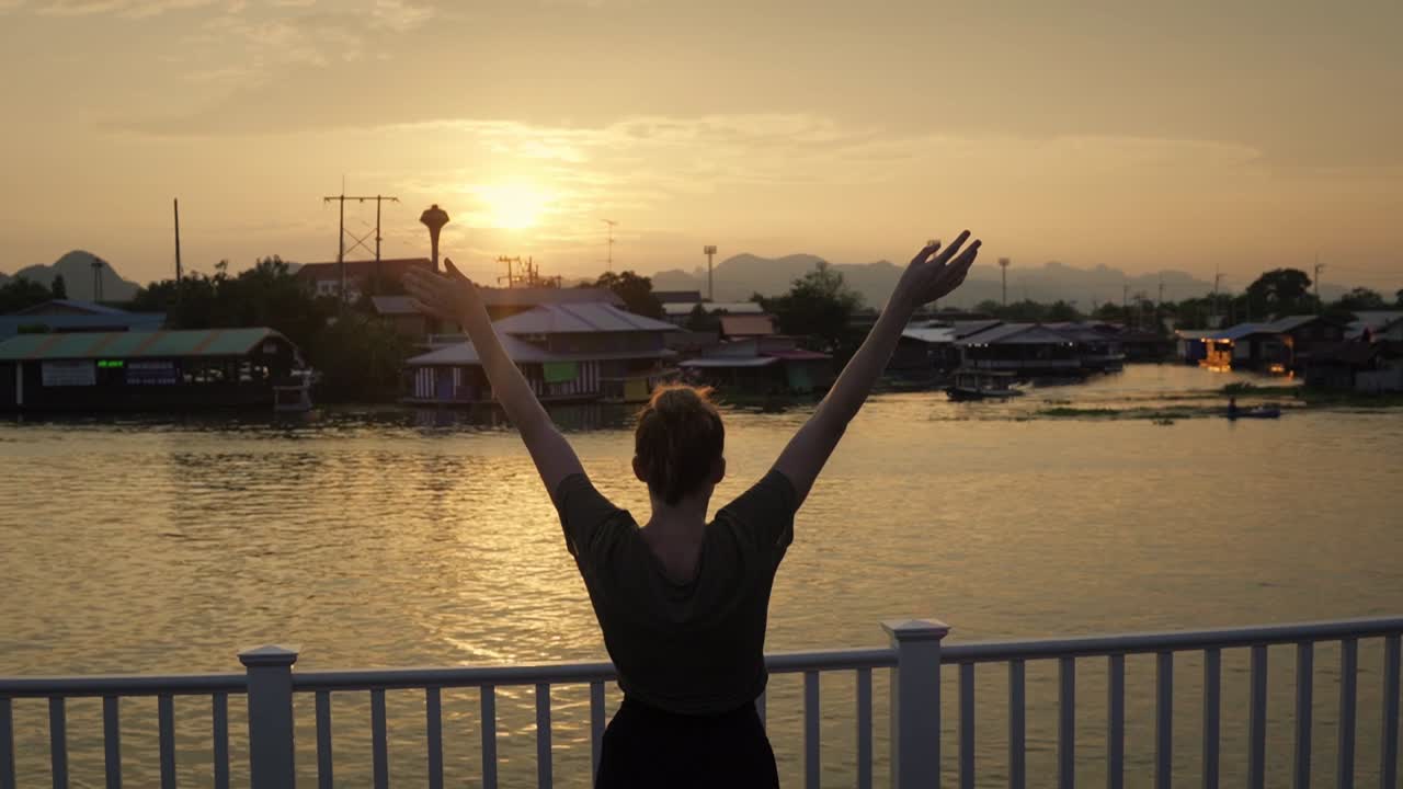 찬양,  ⁇ 배, 자유, 그리고 기 ⁇