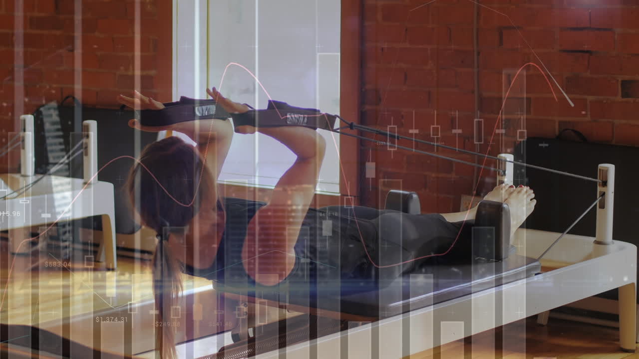 caucasian sportswoman exercising에 대한 데이터 처리의 애니메이션